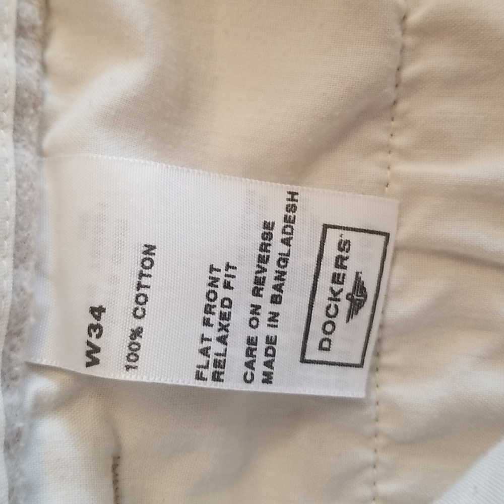 Dockers Khaki Men's Shorts - Picture 3 of 9